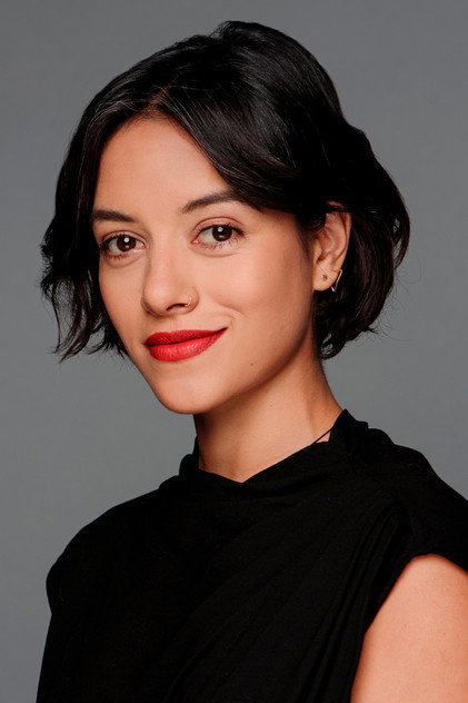 Jely Reategui como Carolina