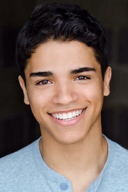 Johnathan Nieves as Richie Valdovinos