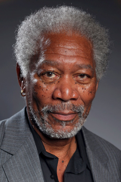 Morgan Freeman como Dr. Mackles