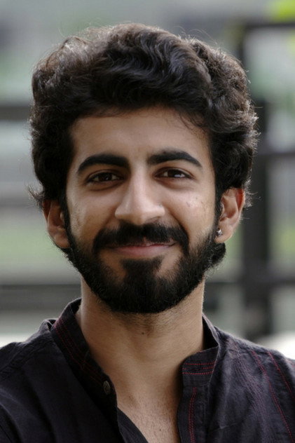 Roshan Mathew como Zulfi