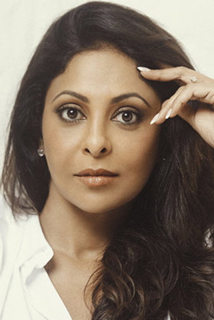 Shefali Shah como Shamshunissa Ansari