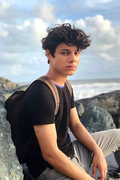 Piyush Khati como Arjun