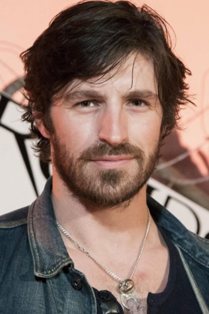 Eoin Macken como Brian