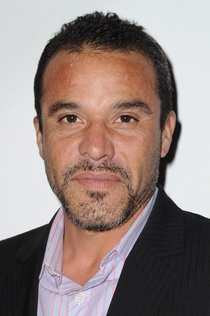 Michael Irby as Oscar