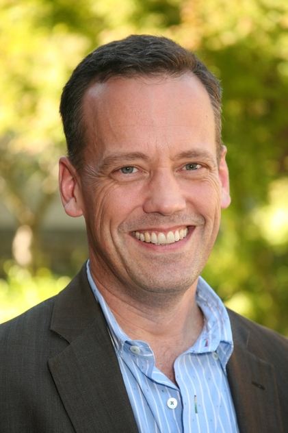 Dee Bradley Baker como Bellamy Bartholomew Bug (voice)
