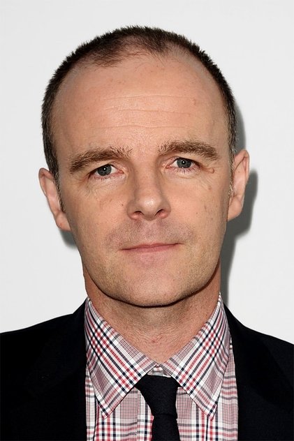 Brían F. O'Byrne como Hugh