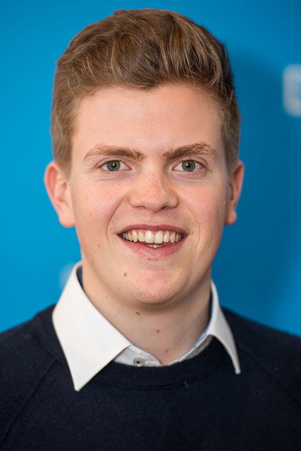 Ferdinand Hofer como Schmitti