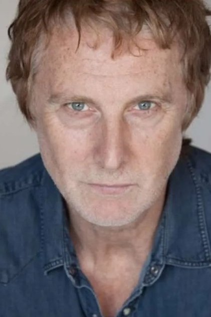 David Threlfall como Preserved Killick, Captain's Steward