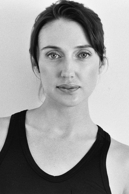 Anna Schafer als Queen Mother