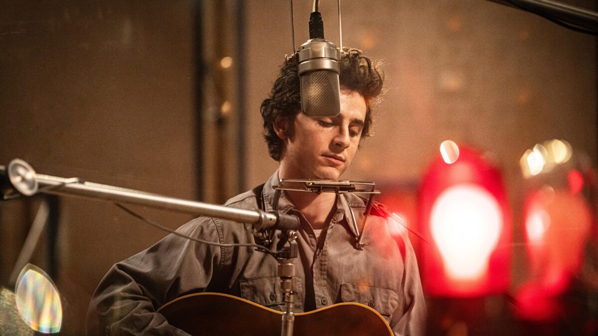 Timóthée Chalamet in A Complete Unknown (2024)