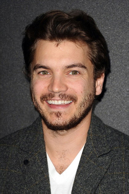 Emile Hirsch como Cardillo