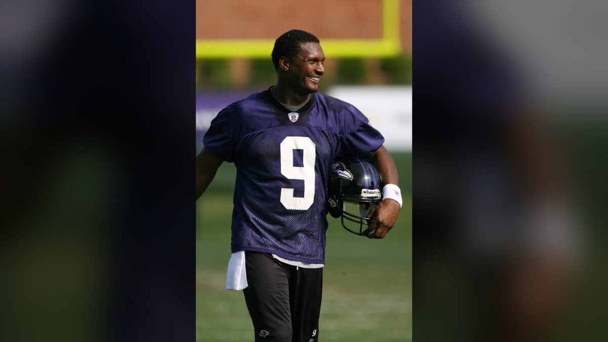 Steve McNair: квотербек, которого не мог остановить ни один защитник — пока не вышел за пределы поля
