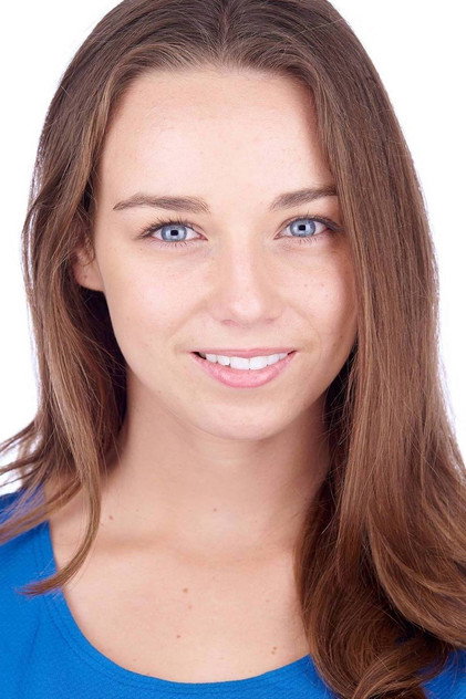 Anne-Carolyne Binette como Taylor Smythe