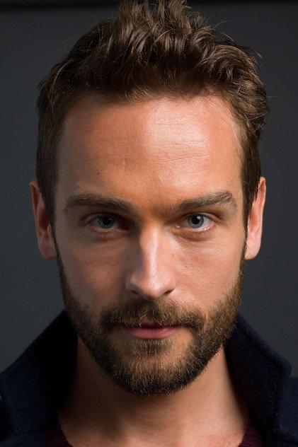 톰 마이슨 역 Callum O'Neill