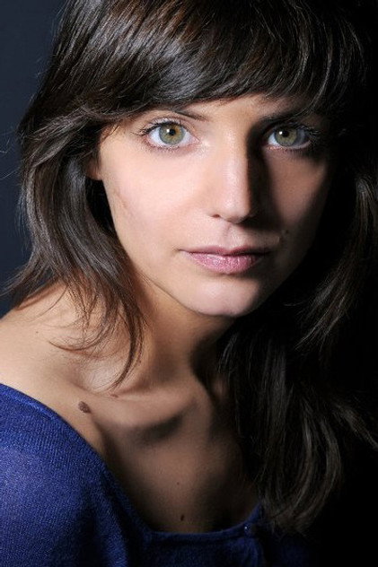 Elisabeth Ventura como Ryoko (voice)