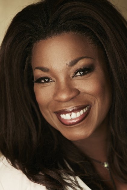 Lorraine Toussaint 饰 Queen Valerin (voice)