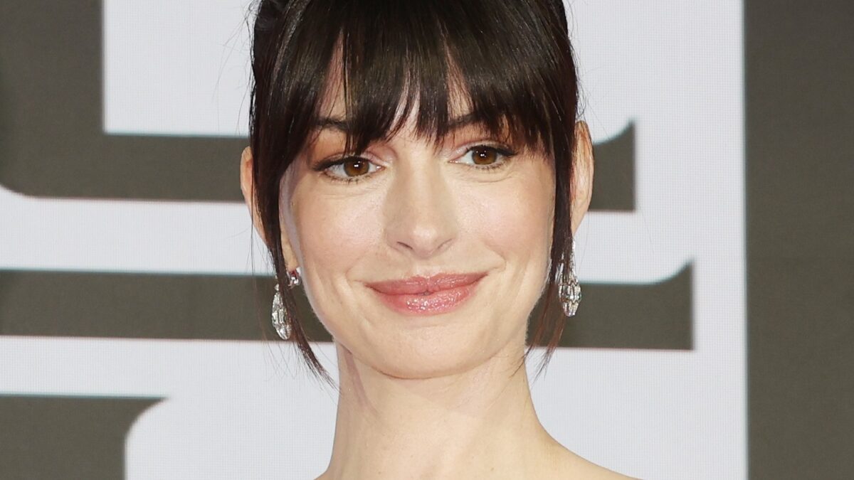 Anne Hathaway descarta um roteiro pronto de ‘Princess Diaries 3’ para fazer de Mia uma rainha, não uma princesa