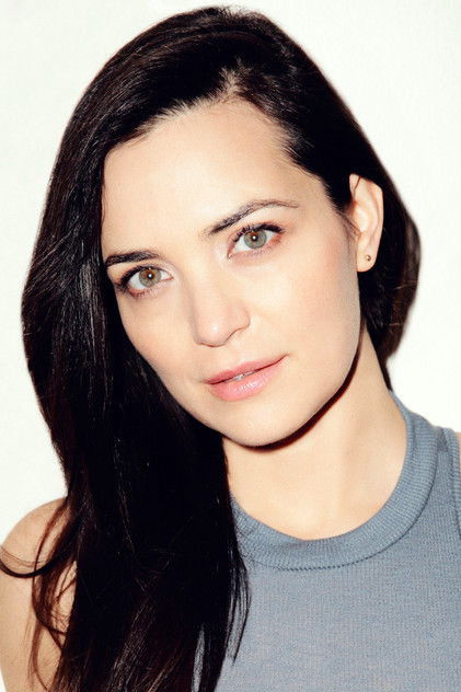Jules Willcox como Jessica