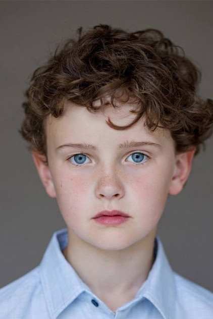 Sam Hardy como Keegan (voice)