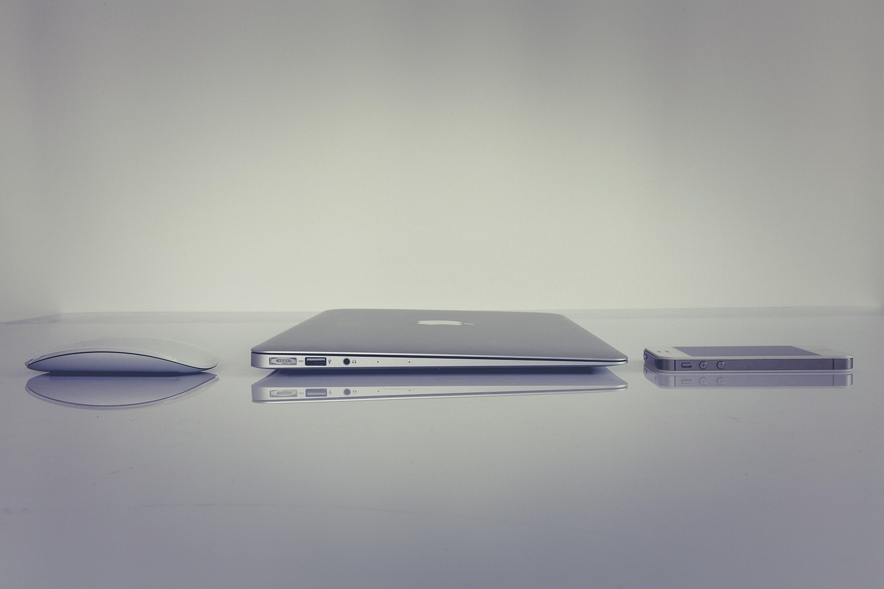 Apple sortea la escasez de memoria con un trimestre récord de iPhone y Mac, pero la factura llega después