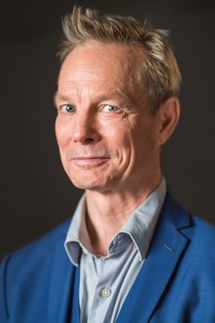Bill Irwin como Andy Warhol