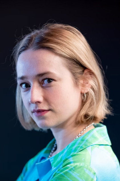 Kristine Kujath Thorp como Sofia
