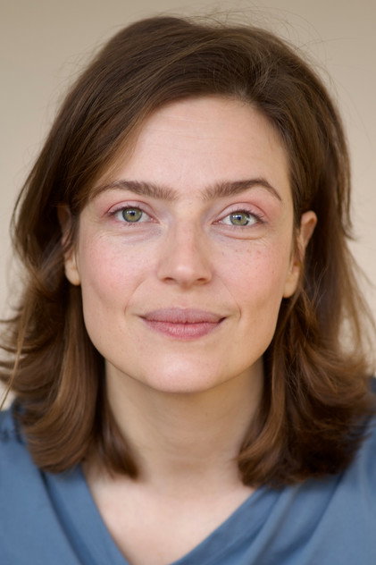Clara Immel como Hannah