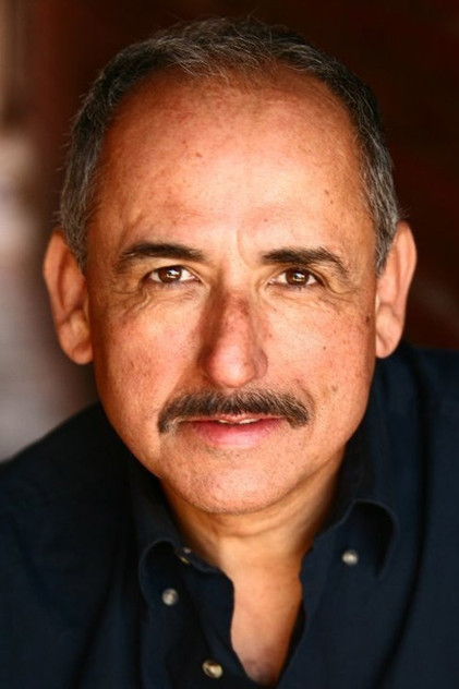 Gary Carlos Cervantes como Border Patrolman Garcia