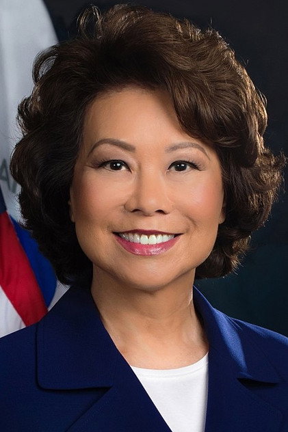 Elaine Chao como Self (archive footage)