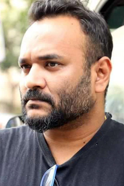 Vijay Maurya como Inspector Rajaram Tawde
