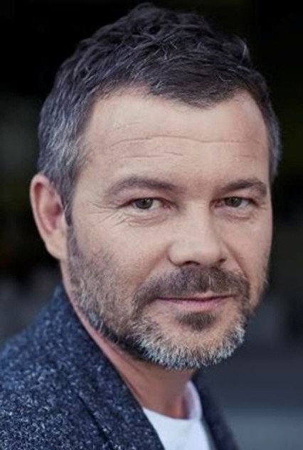 Jacek Braciak como Witek Lisiecki