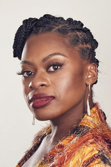 Phylicia Pearl Mpasi como Young Celie
