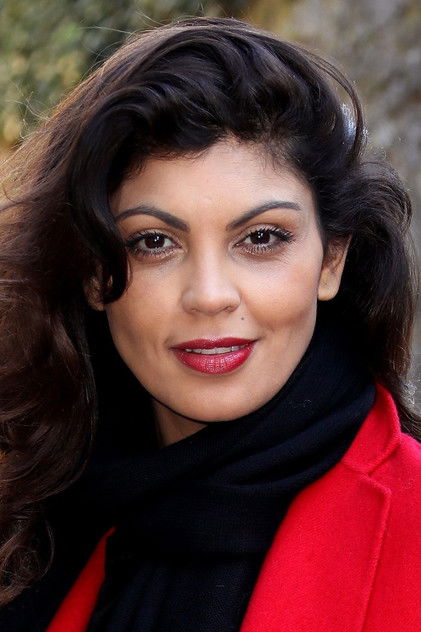 Nawell Madani as Jada