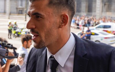 Luna Serrat og Dani Ceballos har fått tvillingdøtre og viser ikke ansiktene deres