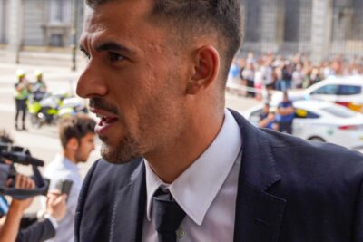 Luna Serrat ve Dani Ceballos ikiz kızlarını duyurdu ama yüzlerini göstermeyecek