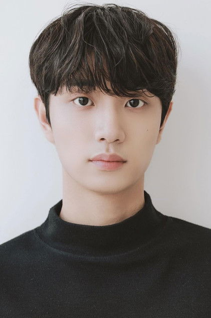 Kim Jae-won as Lee Ro-un
