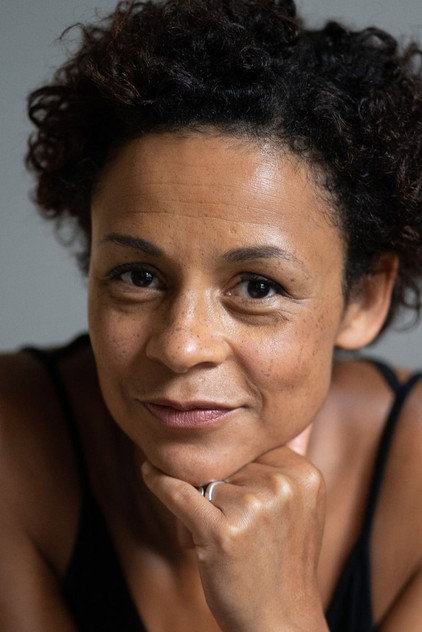 Sian Ejiwunmi-Le Berre como Inspector Moretti