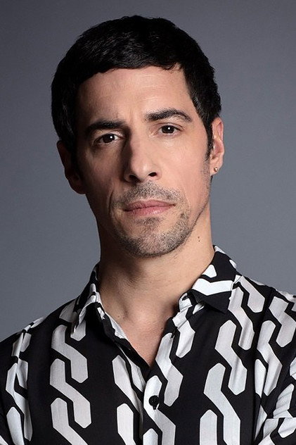 Esteban Lamothe como Numero 4