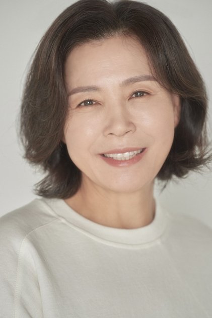 Kim Mi-kyeong dans le rôle de Peng Myo-sun