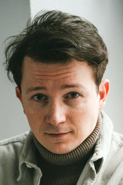 Jakub Zając como Adam