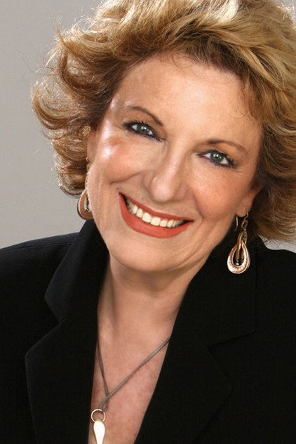 Fioretta Mari as Giuliana