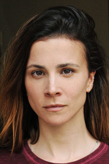Aylin Tezel como Gökçe