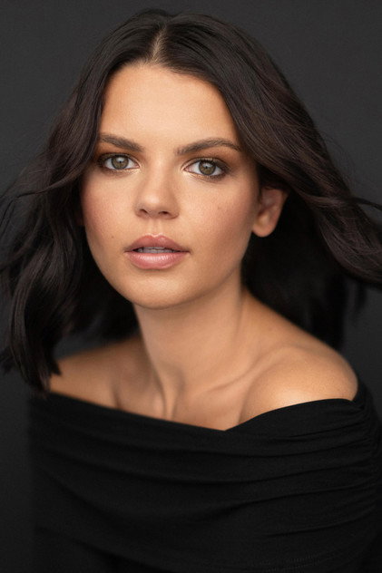 Camila Savia as Maria