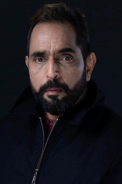 Vishwajeet Pradhan as Subhash Mathur