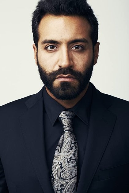 Alain Ali Washnevsky como Mazaeus