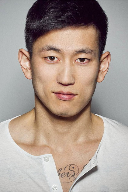 Jake Choi como Mr. Oh