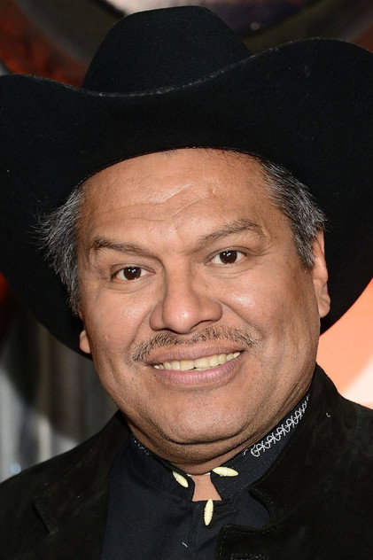 Dagoberto Gama als Don Tasio