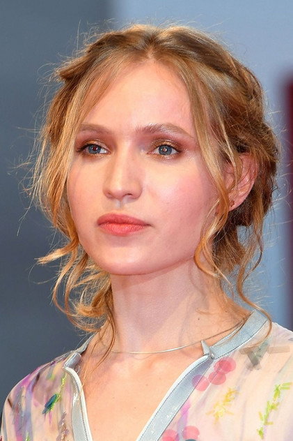 Jessica Cressy como Elena Orsini