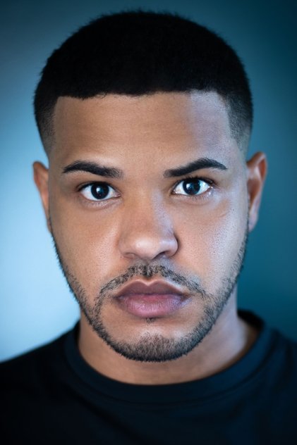 Jonathan Mercedes como Dan Lorraine