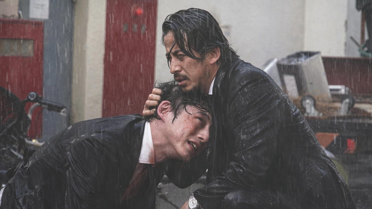 Hell Dogs: A Gritty Yakuza Thriller with Pacing Pitfalls